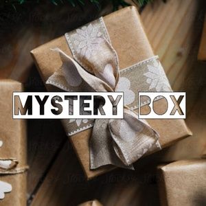 3 ITEMS MYSTERY BOX